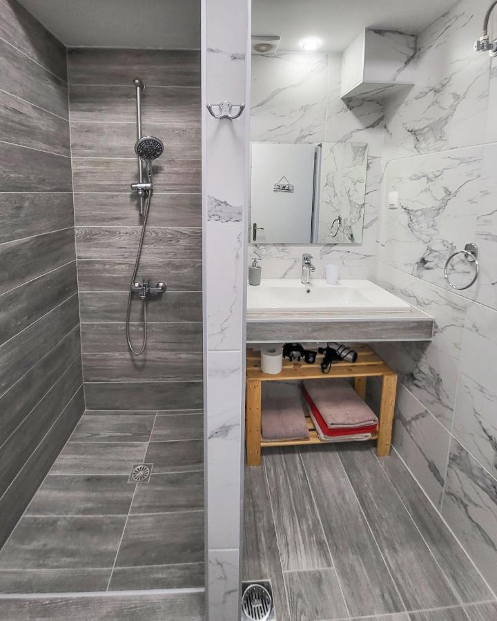 Varka Apartment Makrygialos Bagian luar foto