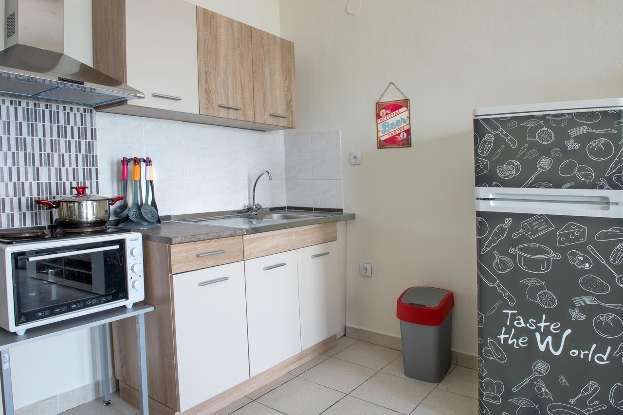 Varka Apartment Makrygialos Bagian luar foto