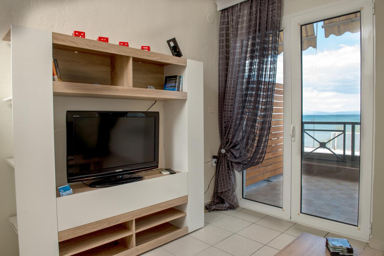 Varka Apartment Makrygialos Bagian luar foto